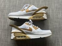 Air Max 90 FlyEase GS Gold Metallic Gr. 44,5 Wie neu! Hamburg-Nord - Hamburg Hohenfelde Vorschau