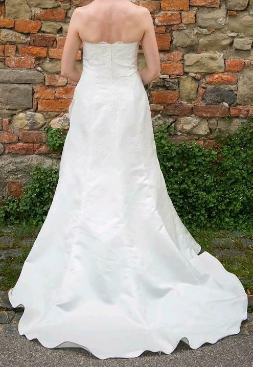 Brautkleid Hochzeitskleid creme champagner mit Spitze Größe 38 in Altenstadt