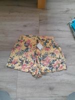 Kurze Hose Shorts Stoff H & M Divided gelb Größe 40 Neu Etikett Schleswig-Holstein - Quarnstedt bei Wrist Vorschau