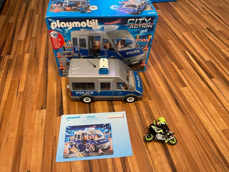 Playmobil Polizeibus 9236 in Essen