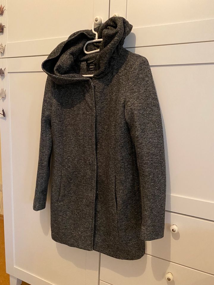 Jacke Mantel Herbst Winter Gr S. ONLY  Mädchen Damen in Hohenzieritz