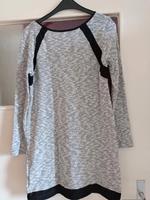 Damen Strick Longpulli Pullover extra lang Gr. M weiß/grau Niedersachsen - Northeim Vorschau