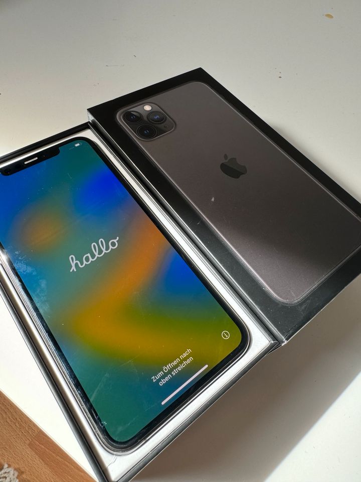 Iphone 11 Pro Max 256gb in Moosthenning