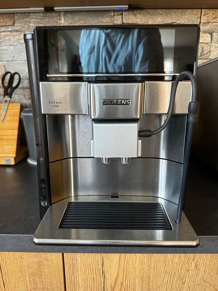 Siemens Kaffeevollautomat EQ.6 Plus S700 in Ilsede