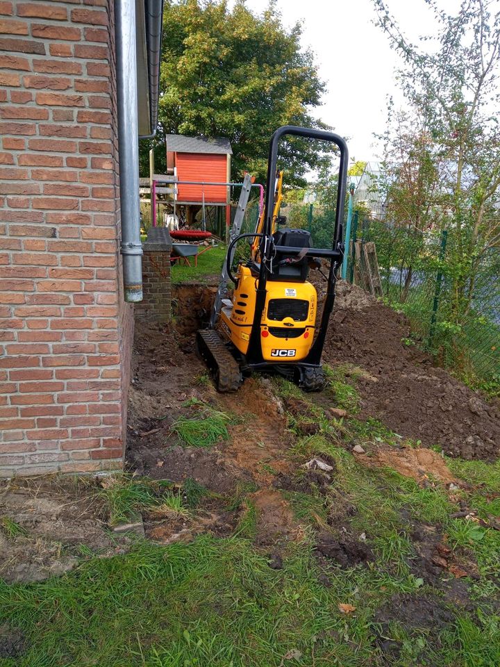 Baggerarbeiten im Kleinformat in Lübeck