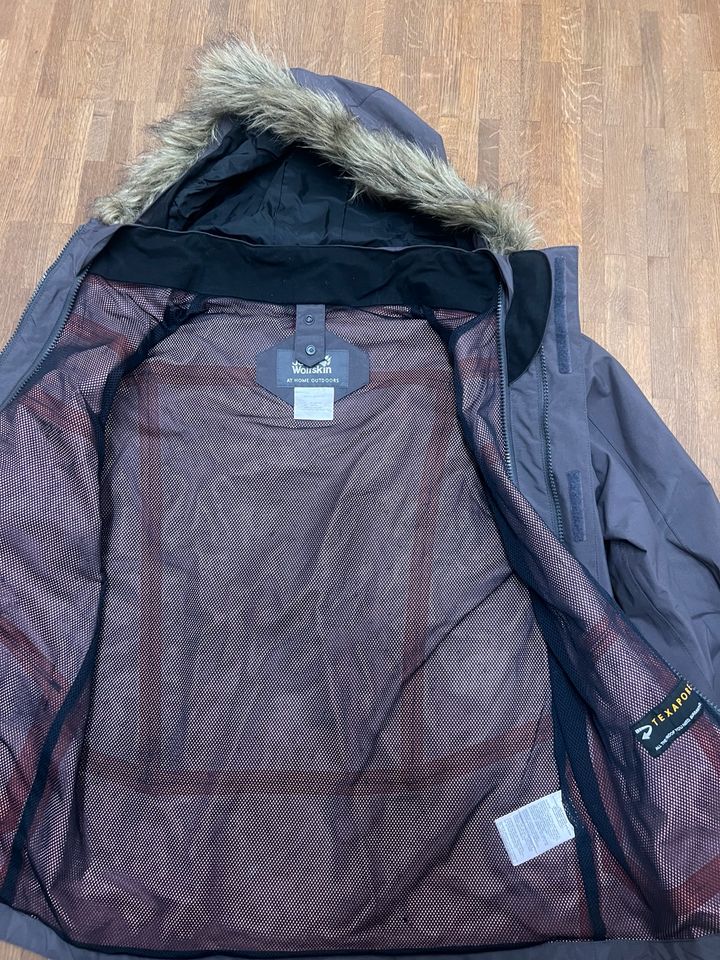 Jack Wolfskin Jacke  3 in 1  Gr. 152-158 mit Mängeln in Hamburg