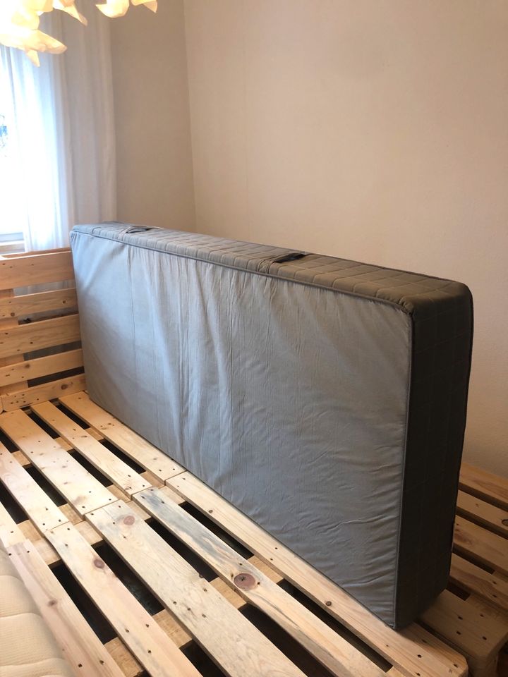 Matratze 90x200m IKEA Boxspringbett Mittelfest in Augsburg