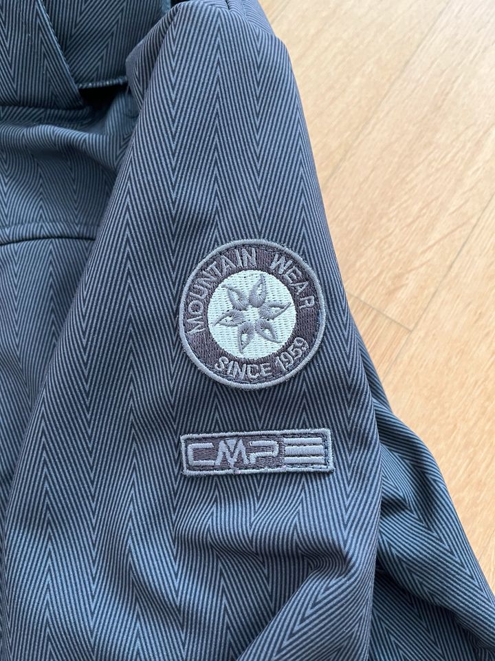 CMP gefütterte Softshelljacke Jacke Gr. M Übergangsjacke in Waldshut-Tiengen