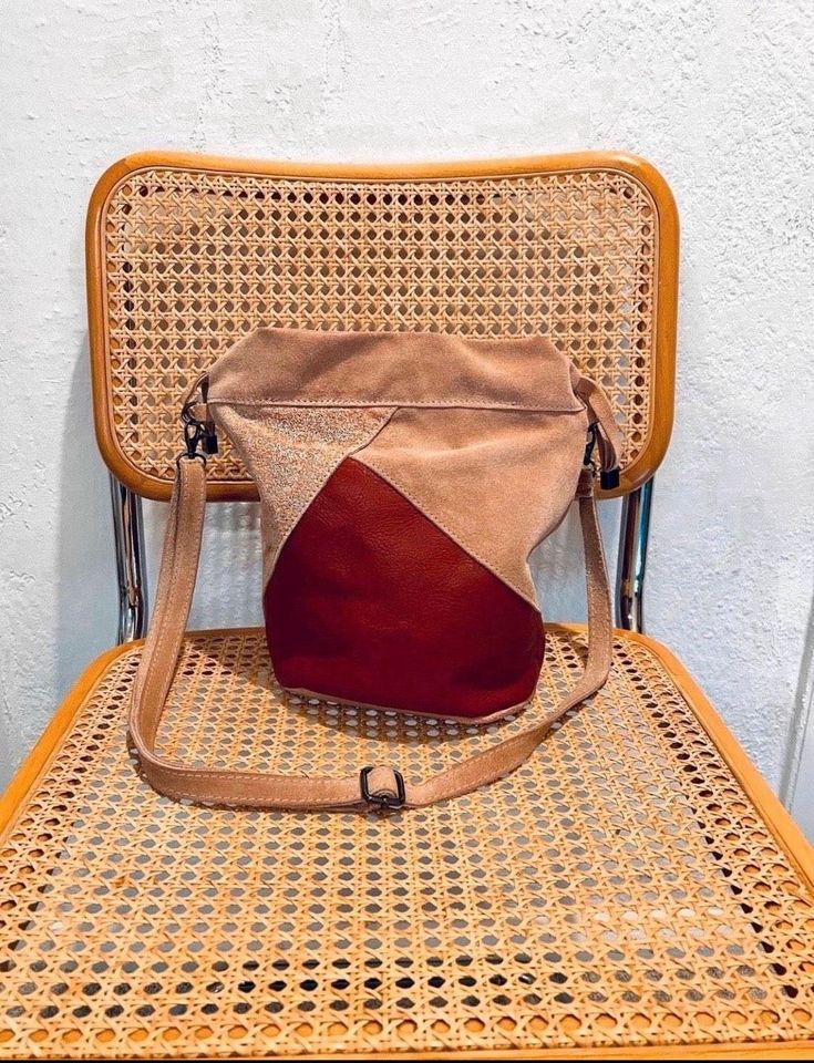 Bling Berlin Accessoires - Elegante Leder Handtasche Bucketbag in Berlin