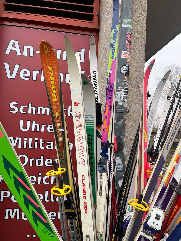 Langlaufski Ski Skier Abfahrtski Abfahrt Langlauf in Dresden