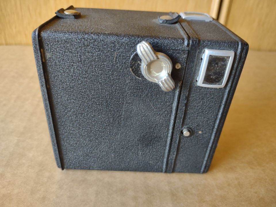 Kamera Bilora Stahlbox; alte Kamera in Twistetal