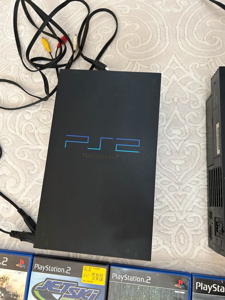 2 STÜCK Sony Playstation 2 Fat Spielkonsole - Schwarz + 19 Spiele in Elz