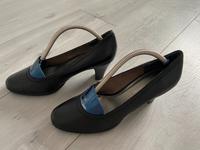 Tamaris Pumps / Schuhe schwarz  Leder / Gr 40 / Business Niedersachsen - Kissenbrück Vorschau