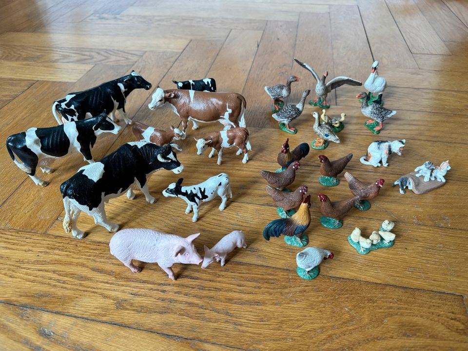 Schleich Großes Bauernhof-Set 28xKuh Kalb Schwein Huhn Katze Ente in Berlin