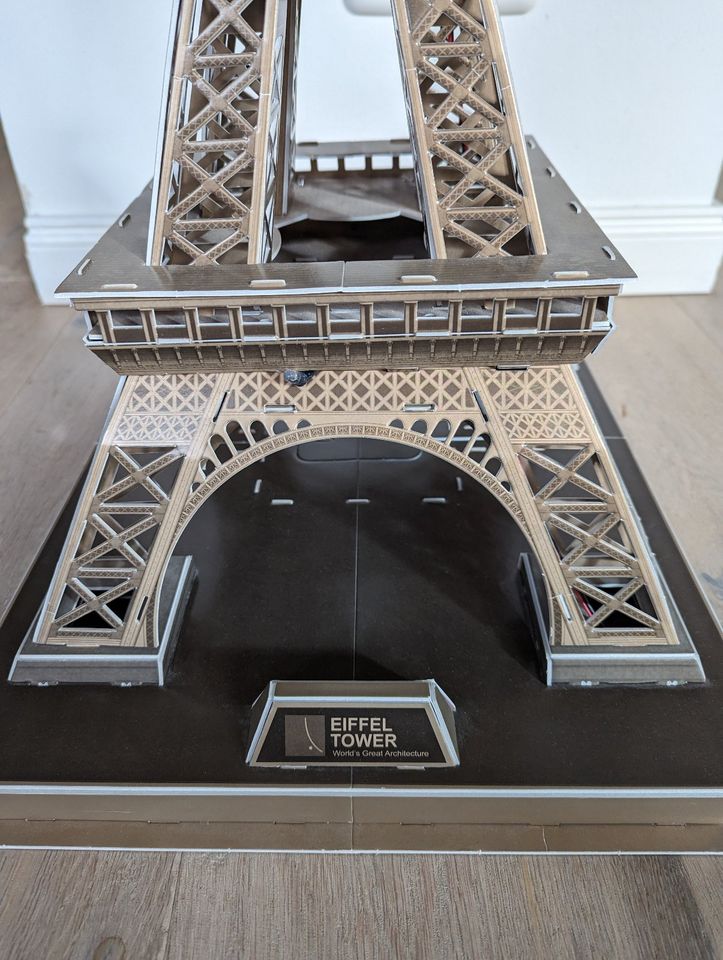 Eiffelturm Eiffel Tower 3 D Puzzle mit LED Cubic Fun in Essen