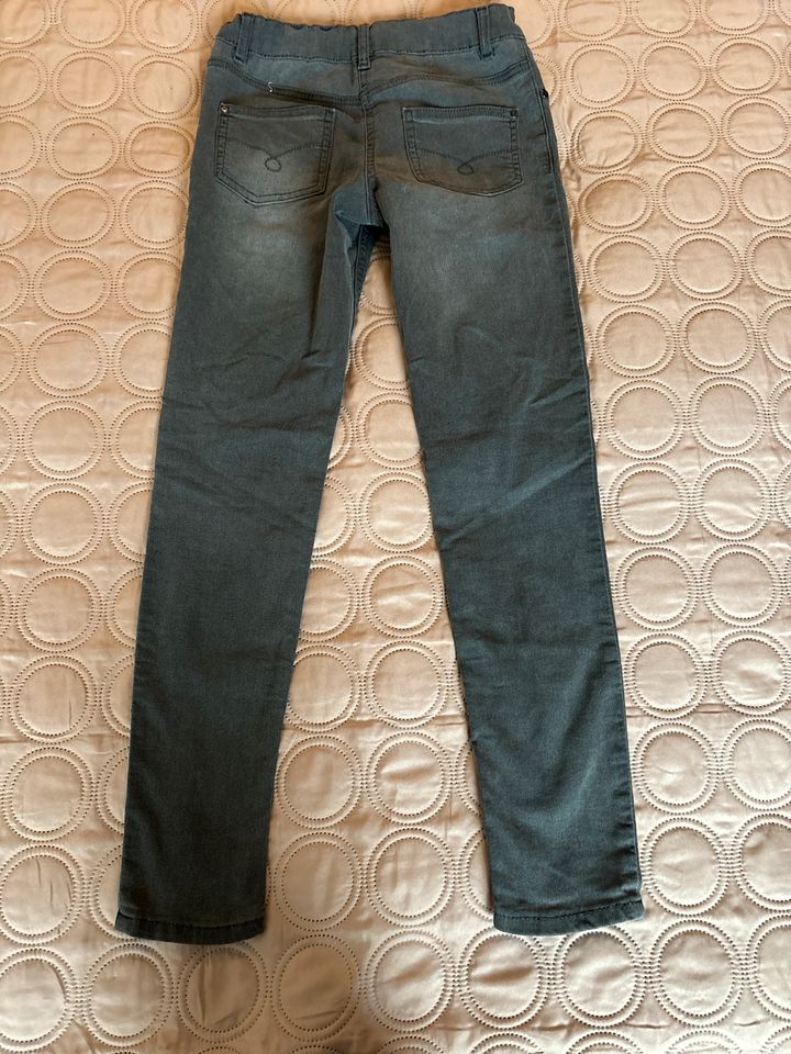 Schöne Yigga Jeans Gr.152 in Flensburg