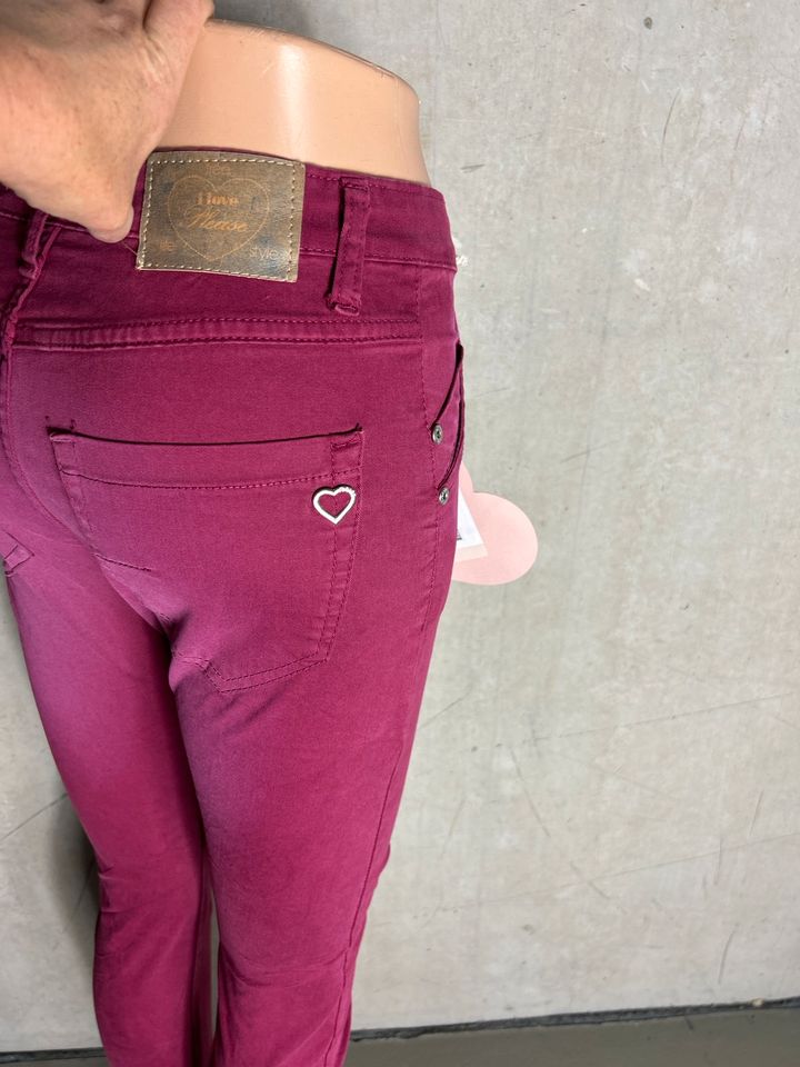 Please jeans Bordeaux neu gr xxs 32 140 in Erlabrunn