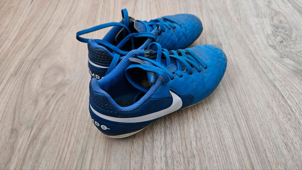 Fussballschuhe Tiempo Nike Größe 32 in Schifferstadt