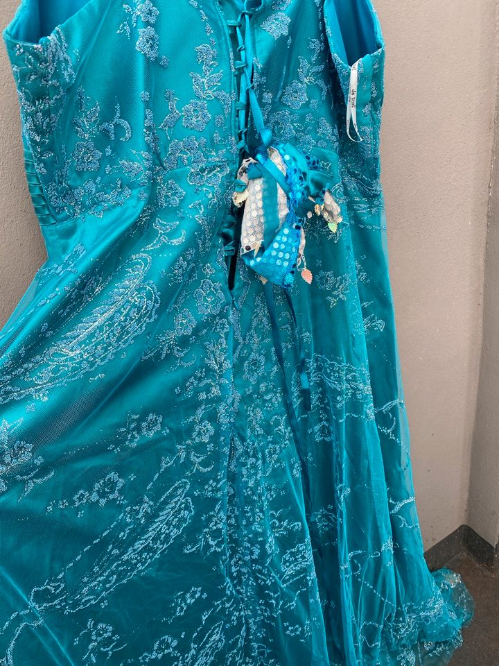 Wunderschönes Abendkleid Türkis in Wiesbaden