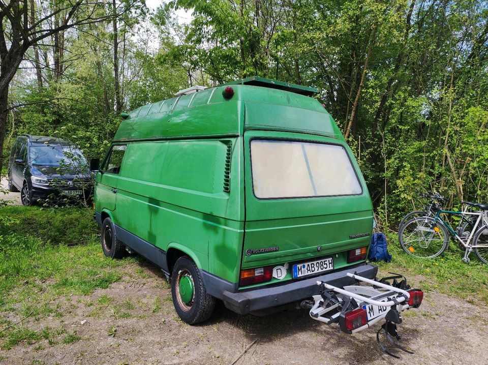 VW-Bus Diesel Camper in München