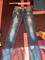 Ausgefallene enge Jeans von simply chic Gr.36 Rheinland-Pfalz - Wattenheim Vorschau