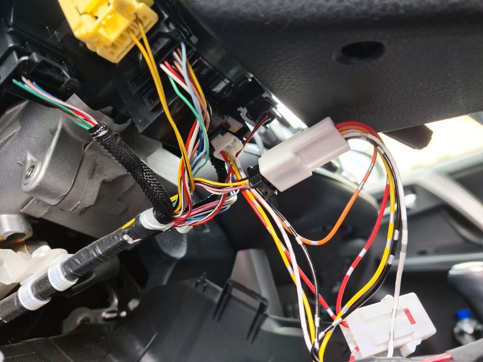 Hilfssystem zur Reifendruckerkennung Toyota RAV4 in Pirna