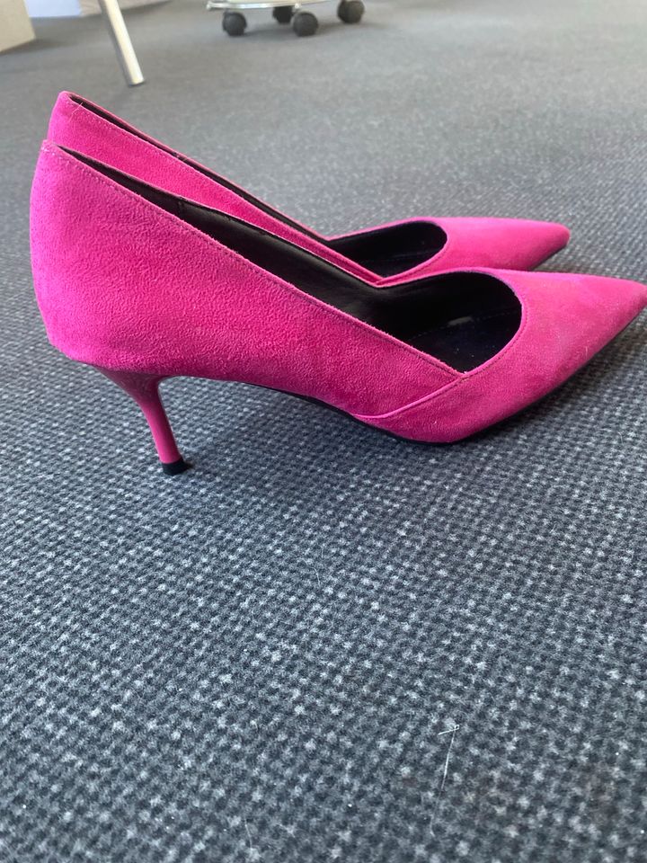 Pumps pink in Schwerin