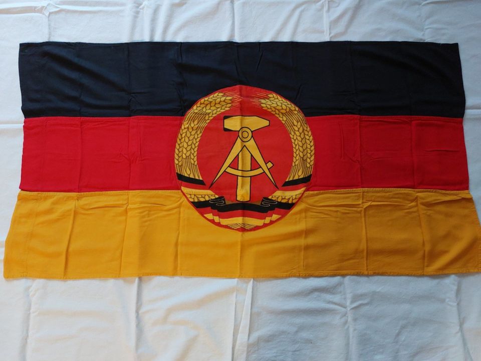 Fahne Flagge DDR Original in Bietigheim-Bissingen