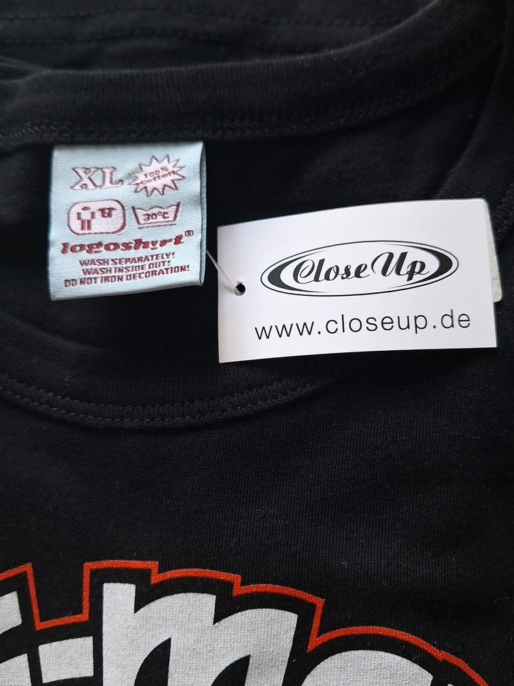 Verschiedene T-Shirts XL/XXL, Squid Game, Putin usw in Magdeburg