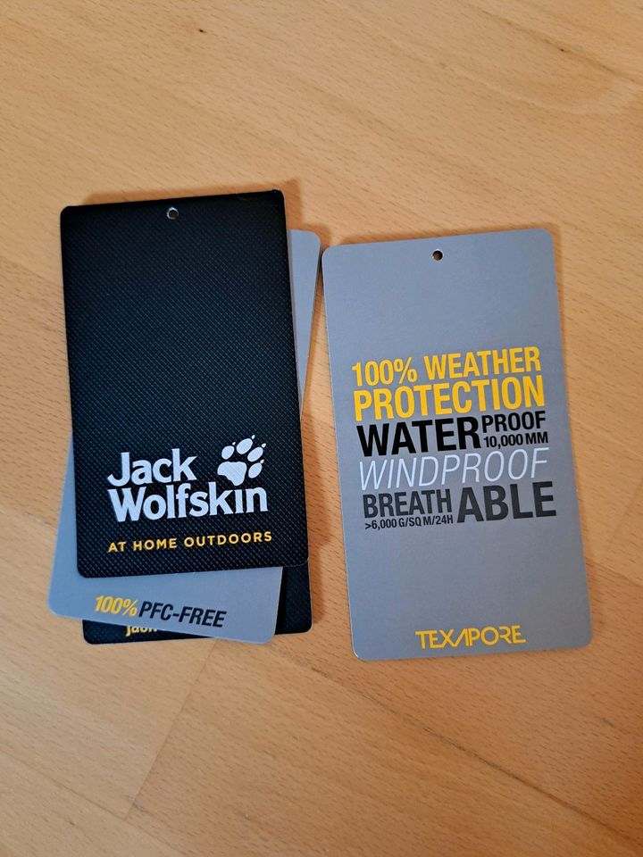 Winterjacke Bandai  Jack Wolfskin Größe 152 in Mering