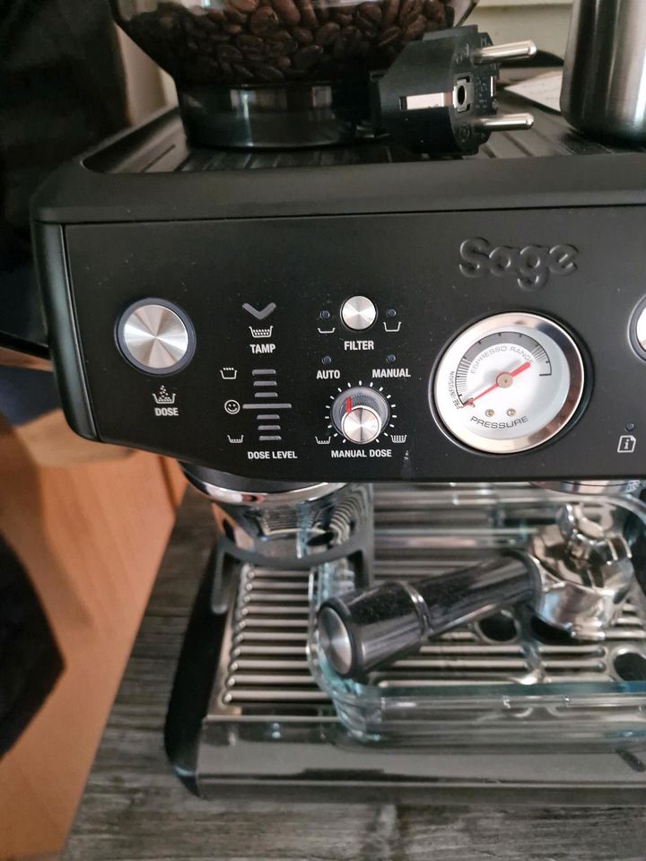Sage Barista Express Espressomaschine Impress in Handewitt