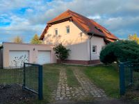 Umgeben von einem großen Garten: Hübsches Einfamilienhaus mit Doppelgarage Brandenburg - Forst (Lausitz) Vorschau