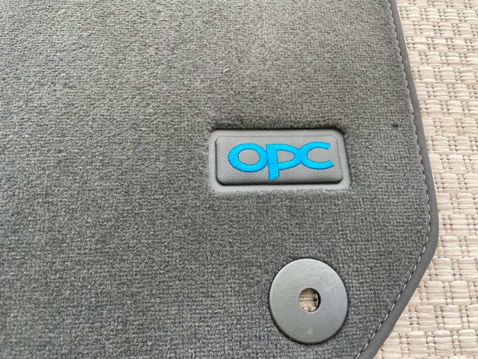 Opel Zafira B OPC original Fußmatten Fussmatten top in Berlin - Hellersdorf  | Ersatz- & Reparaturteile | eBay Kleinanzeigen ist jetzt Kleinanzeigen