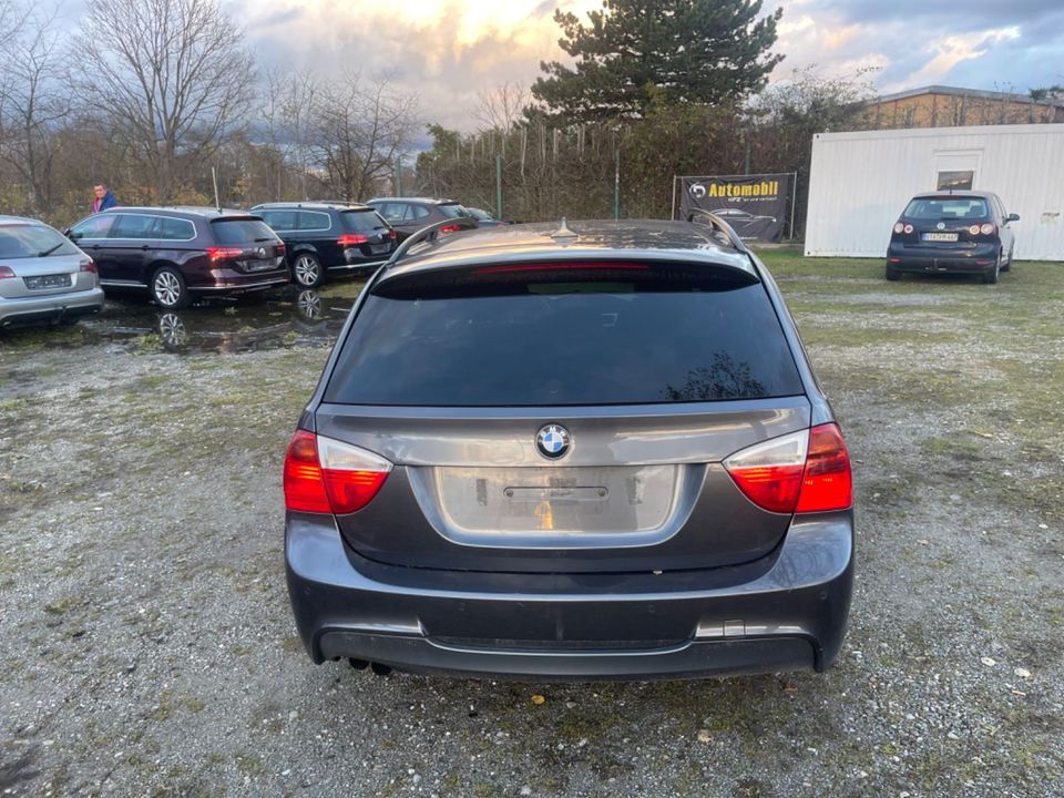 BMW 325d Touring M-Paket/Navi/Sitzh/Tempo/Xenon in Mühldorf a.Inn