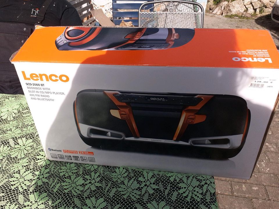 Lenco Boombox  mit Bedienungsanleitung in Mühlingen