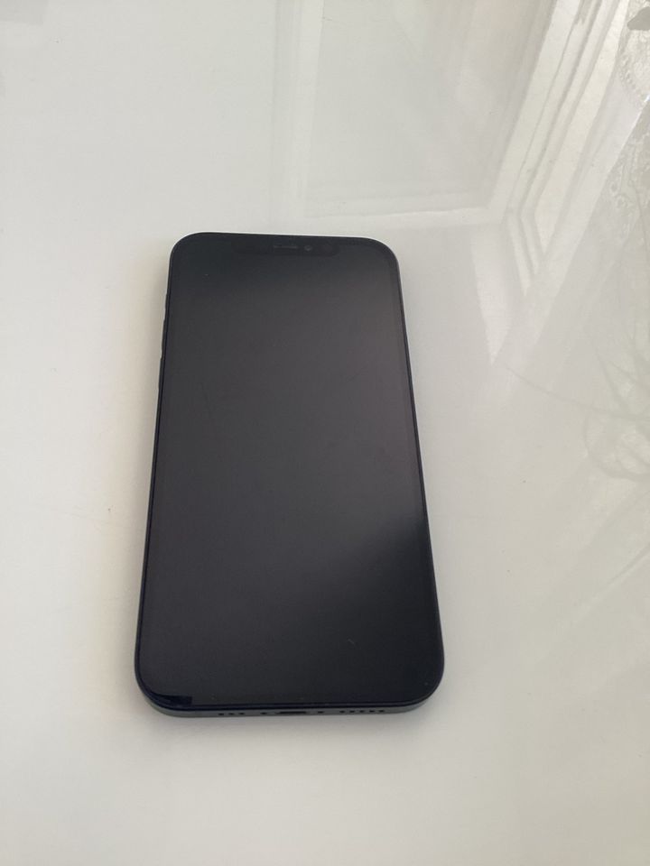 Iphone 12 64GB - Schwarz mit OVP & Ladekabel in Maintal