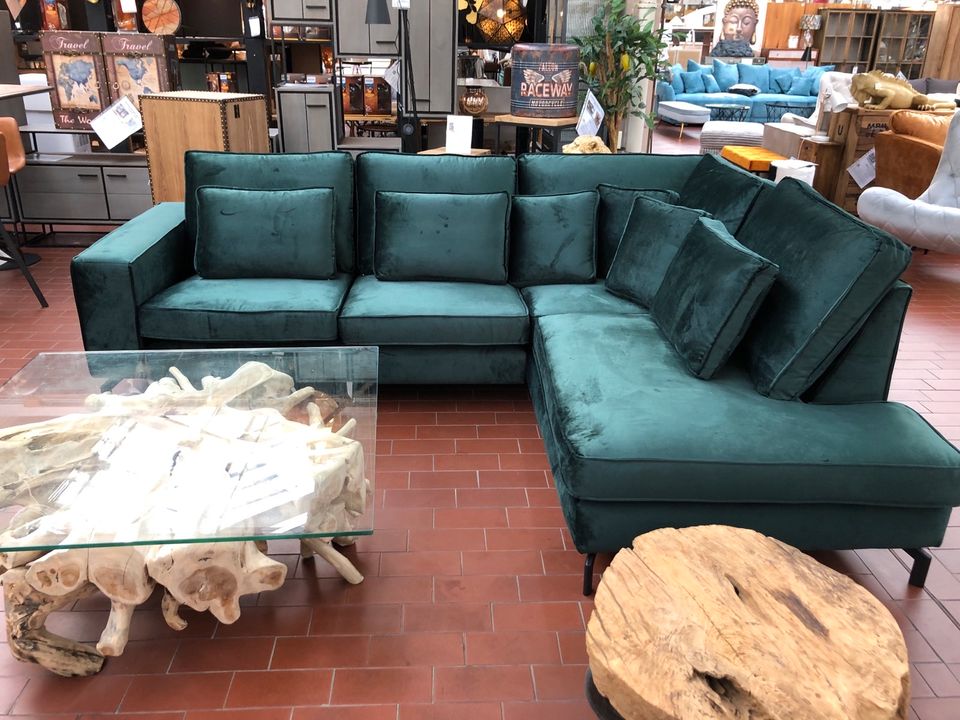 Garnitur "Vigo" L-Form Ecksofa Couch Sofa Samtoptik grün in Bremen