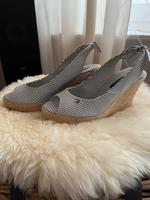 Tommy Hilfiger Keilabsatz Sandaletten/ Wedges Nordrhein-Westfalen - Datteln Vorschau