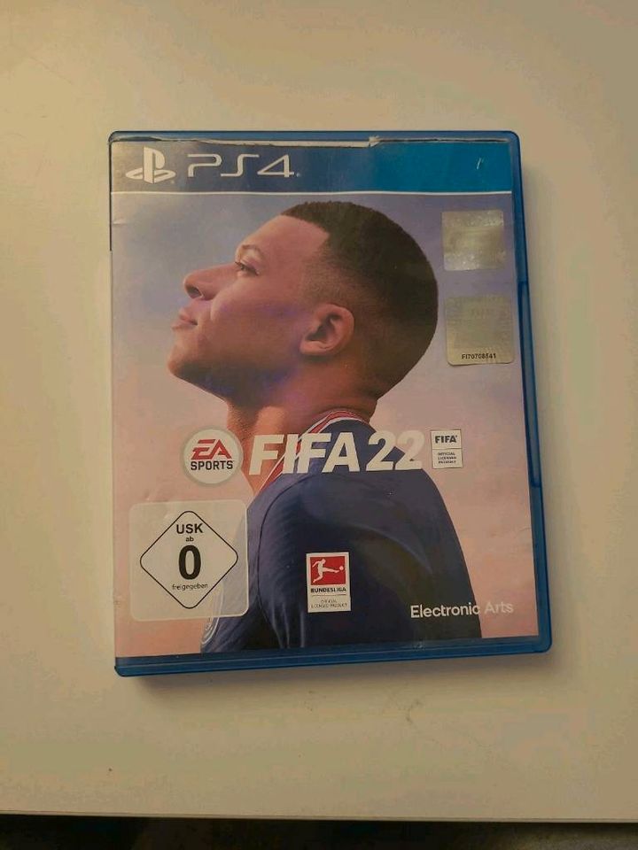 Ps4 Spiele Fifa 19 und 22 Gran Turismo WipeOut in Niederfrohna