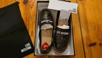 Neu! Luxus LOVE Moschino Leder Slipper/ Espadrilles in Gr. 40 Berlin - Charlottenburg Vorschau