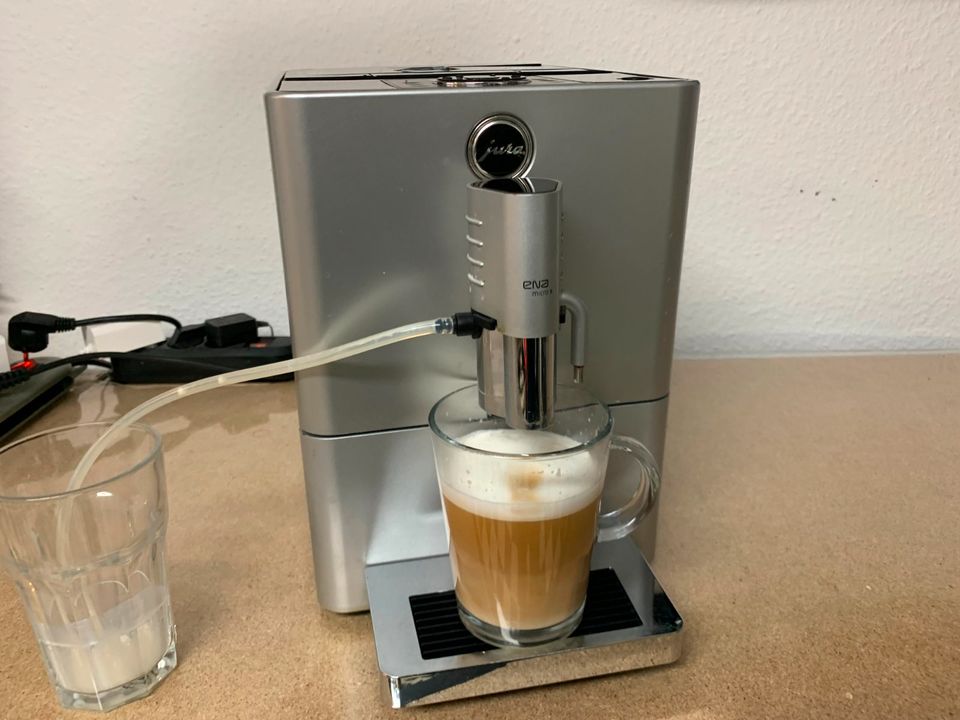 JURA ENA Micro 9 Kaffeevollautomat + 1 Jahr VOLLE Gewährleistung in Stuttgart