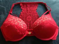 Verkaufe einen roten BH von Hunkemöller in der Größe 80B Berlin - Köpenick Vorschau
