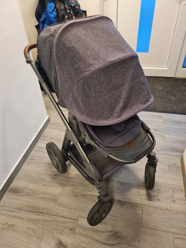 Kinderwagen Set Condor 4 mit Zubehör in Winsen (Luhe)