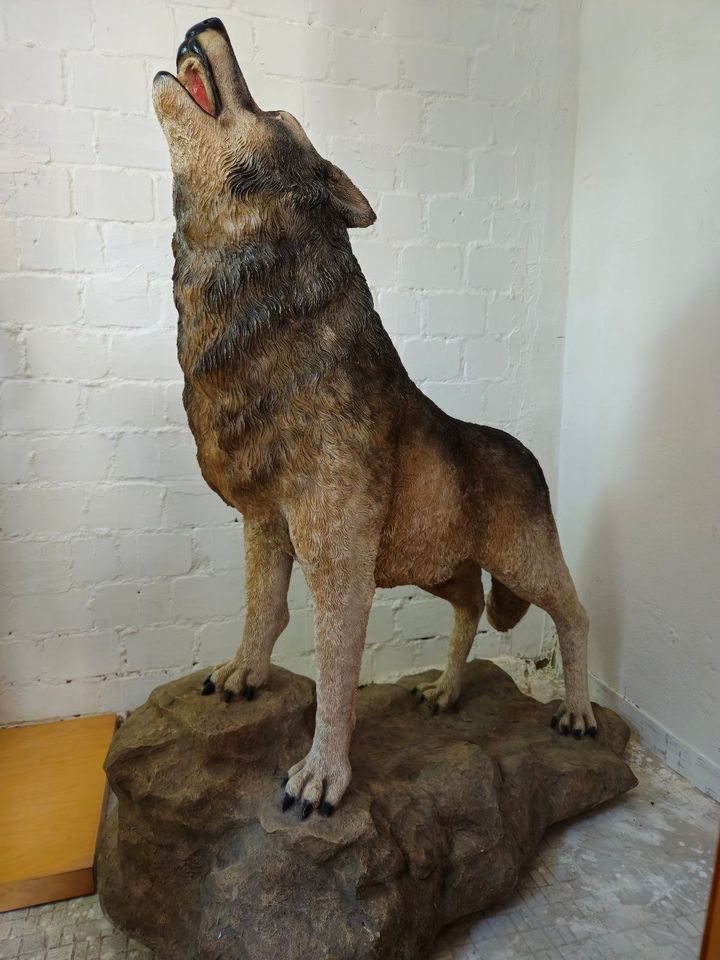 Wolf Skulptur lebensecht schwer Tarka Gallery 1997 in Wahlstedt