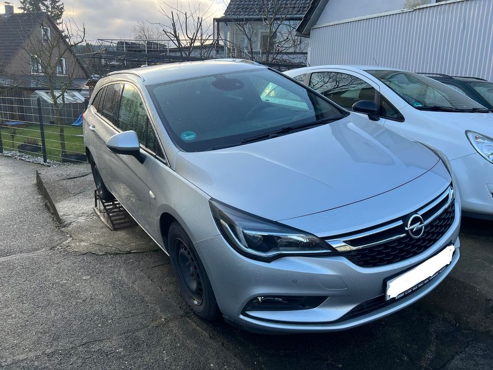 Opel Astra K Sports Tourer - NEUE 8-FACH BEREIFT! in Hof (Saale)