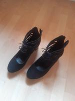 Schwarze Stöckelschuhe mit Schnürrung und RV Gr. 41 Graceland Bayern - Laufen Vorschau