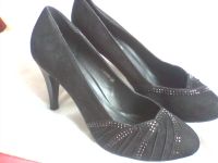 verkaufe High heels,1xgetragen, samtig, schwarz, gr.38, für 4euro Kr. Passau - Passau Vorschau