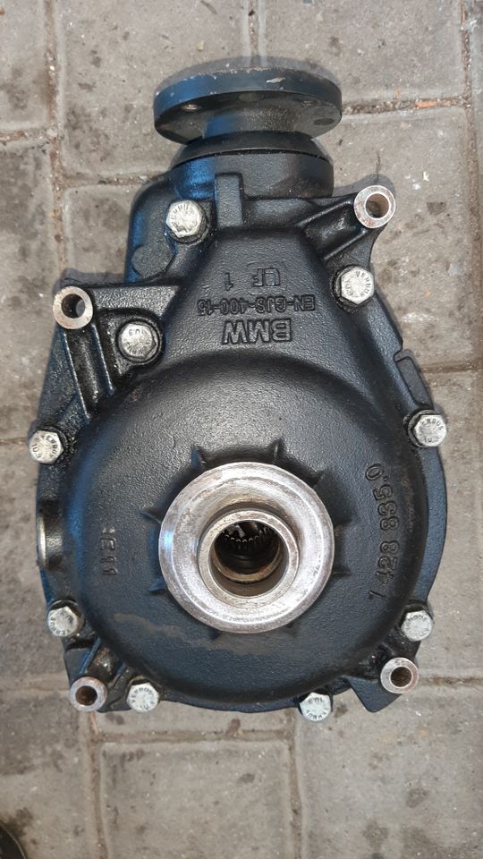 Vorderachsgetriebe 3,38 X3 3.0d M57N  Automatik 7523657 Bj 2006 in Porta Westfalica
