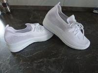 Damenschuhe ergonomische Schmerzlinderungs-Schuhe Neu 38 Sachsen - Neukieritzsch Vorschau