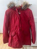 Roter Woolrich Parka, Daunenjacke, Winterjacke, Gr. S Berlin - Zehlendorf Vorschau